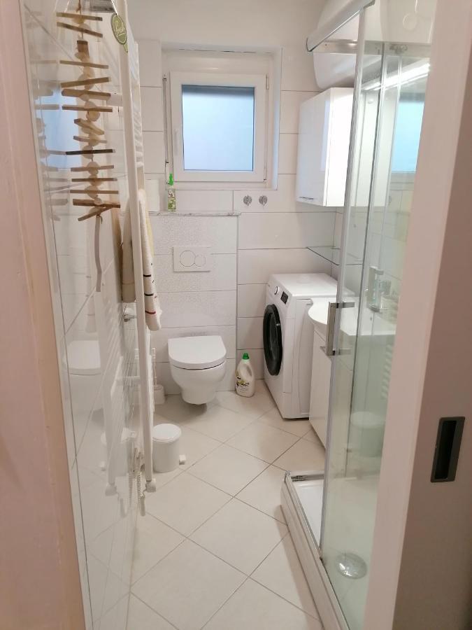 Apartma Ladinka イゾラ エクステリア 写真